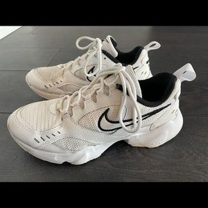 NIKE AIR women size 11 men size 9.5